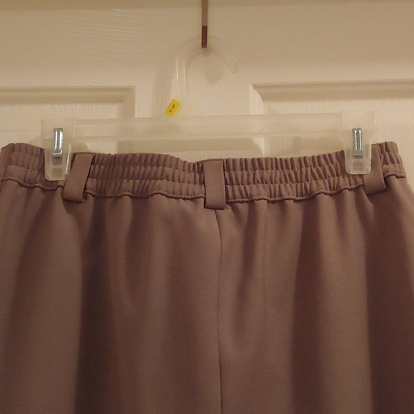 EHL TAUPE Skirt size 12P - Picture 4 of 5